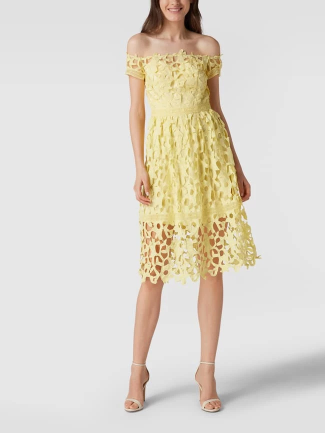 CHI CHI London Cocktailkleid Aus Floraler Häkelspitze - Gelb – Bild 4