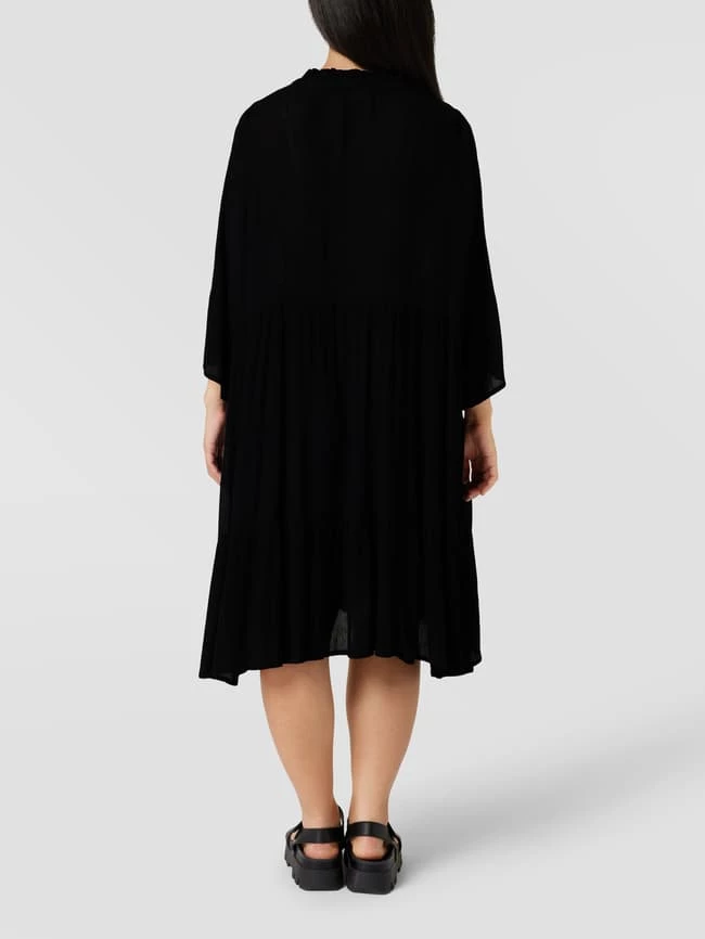 KAFFE Curve PLUS SIZE Midikleid Aus Viskose Mit V-Ausschnitt - Schwarz – Bild 5